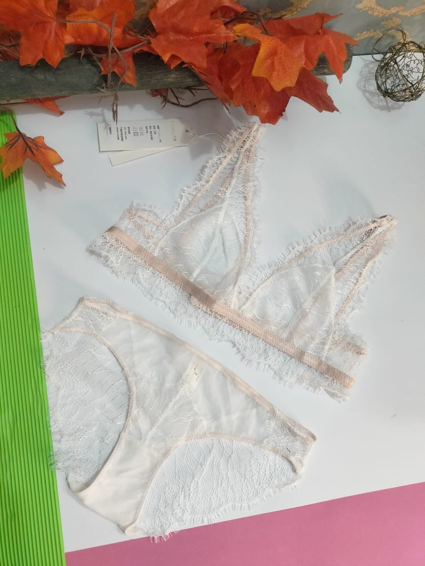 Deep neck lace bra set   Buy 1, Get 1 Free