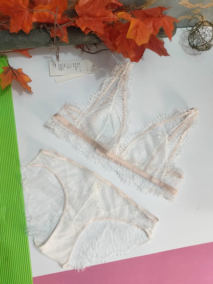 Deep neck lace bra set   Buy 1, Get 1 Free